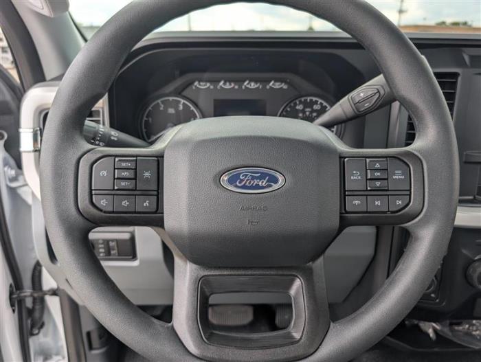 2024 Ford F-600-18