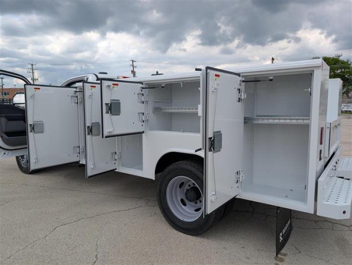 2024 Ford F-600-12