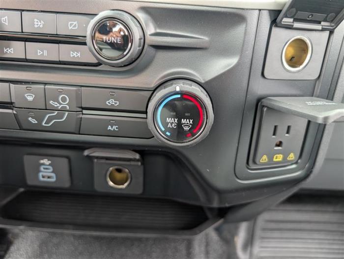 2024 Ford F-600-22