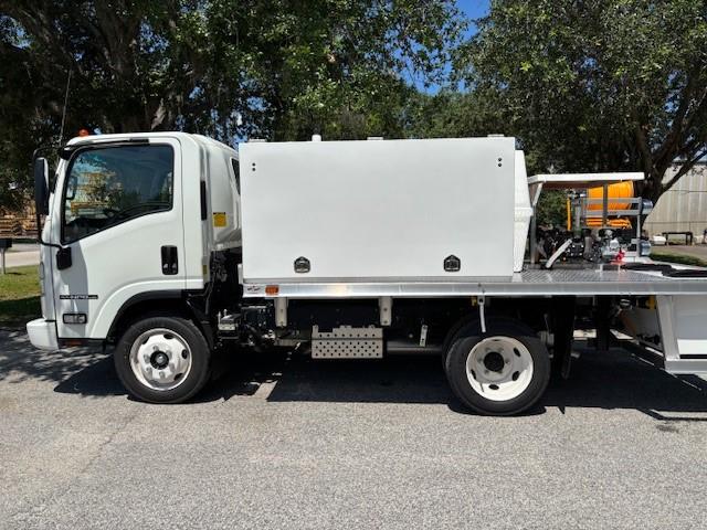 2024 Isuzu NPR-2