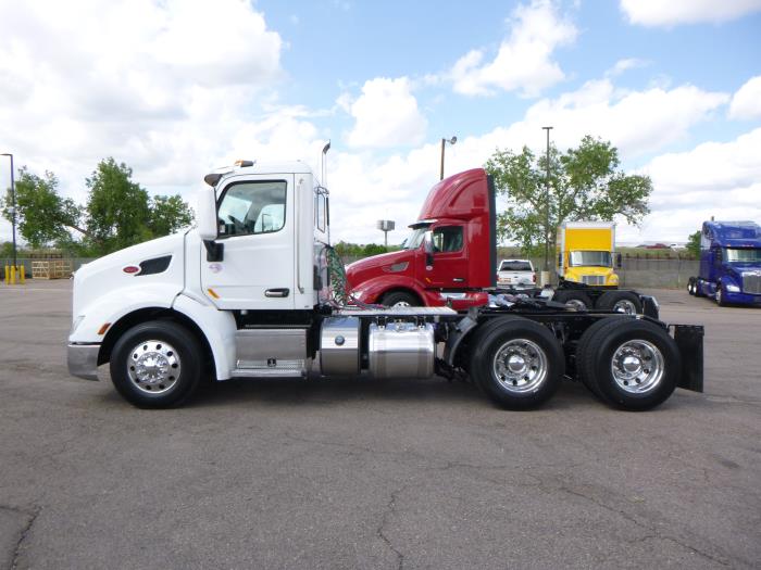 2018 Peterbilt 579-4