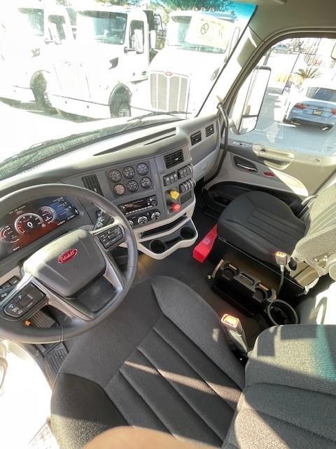 2024 Peterbilt 579-9
