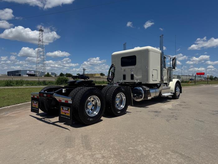 2026 Peterbilt 589-6