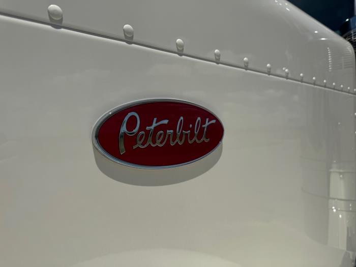 2026 Peterbilt 589-10