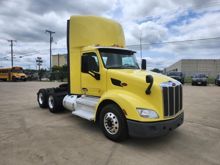 2021 Peterbilt 579-4