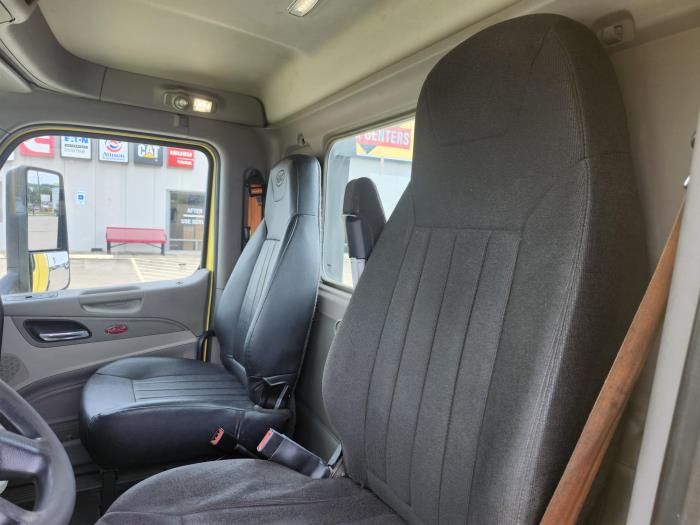 2021 Peterbilt 579-6