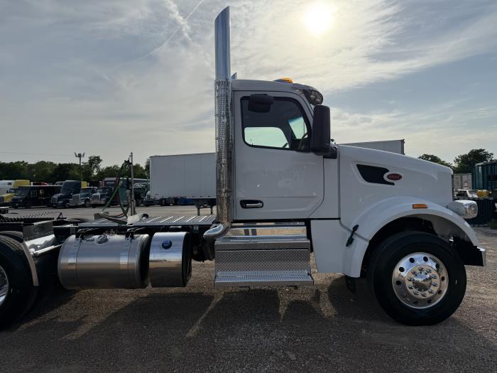 2026 Peterbilt 567-10