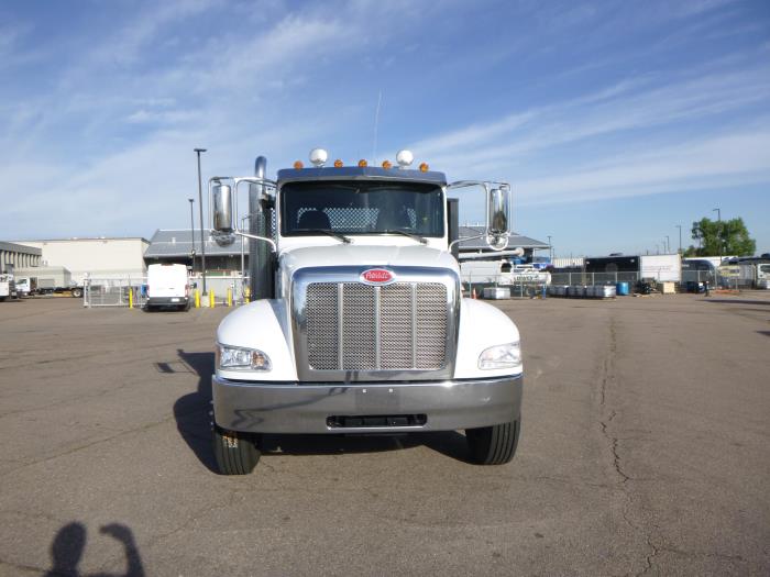 2020 Peterbilt 337-3