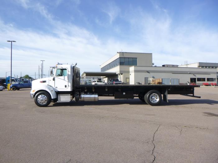 2020 Peterbilt 337-4
