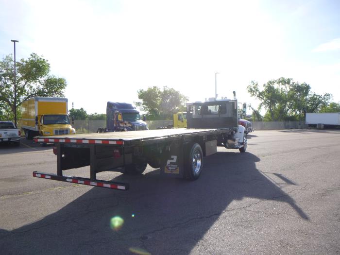2020 Peterbilt 337-7