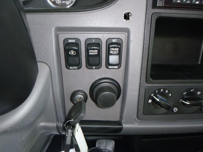 2020 Peterbilt 337-19