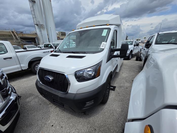 2024 Ford Transit-350-5