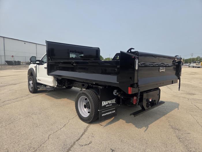 2025 Ford F-550-8