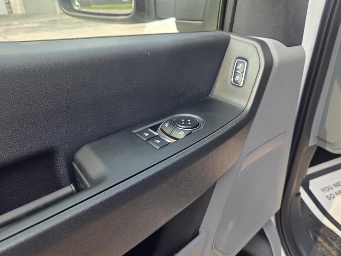 2025 Ford F-550-10