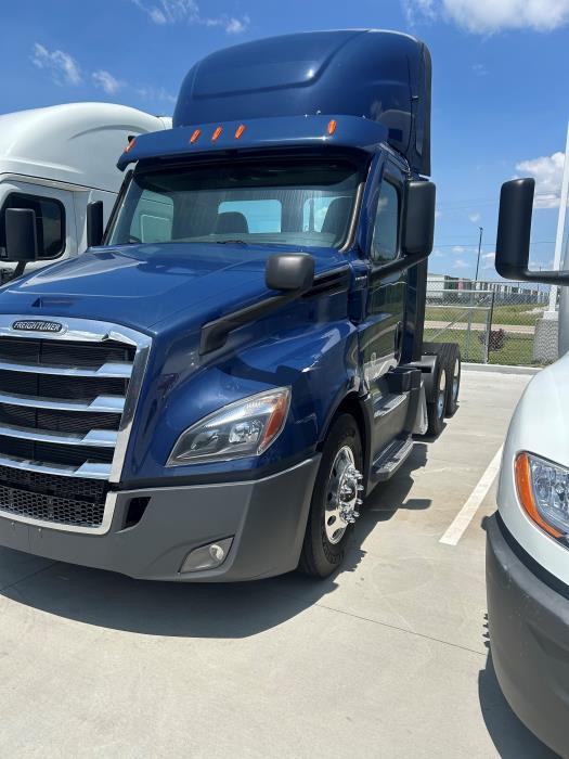 2020 Freightliner Cascadia-1