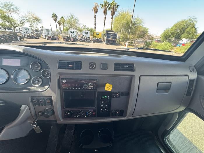 2019 Peterbilt 337-10