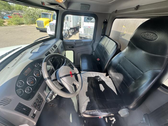 2019 Peterbilt 337-9