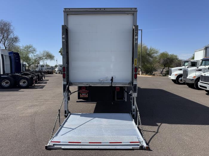 2019 Peterbilt 337-4