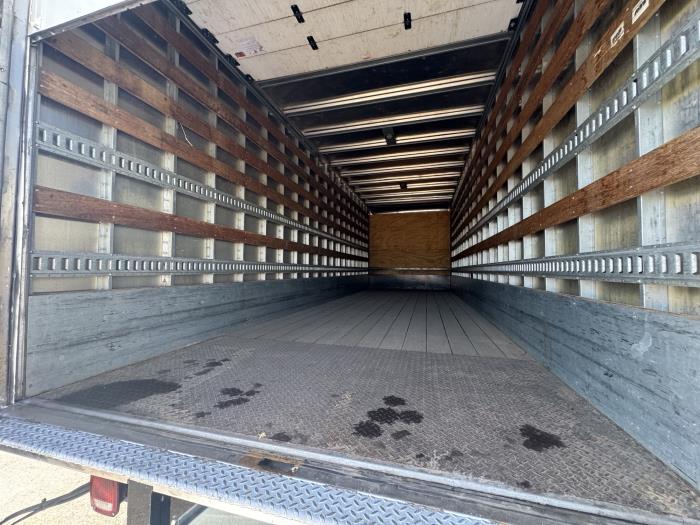 2019 Peterbilt 337-11