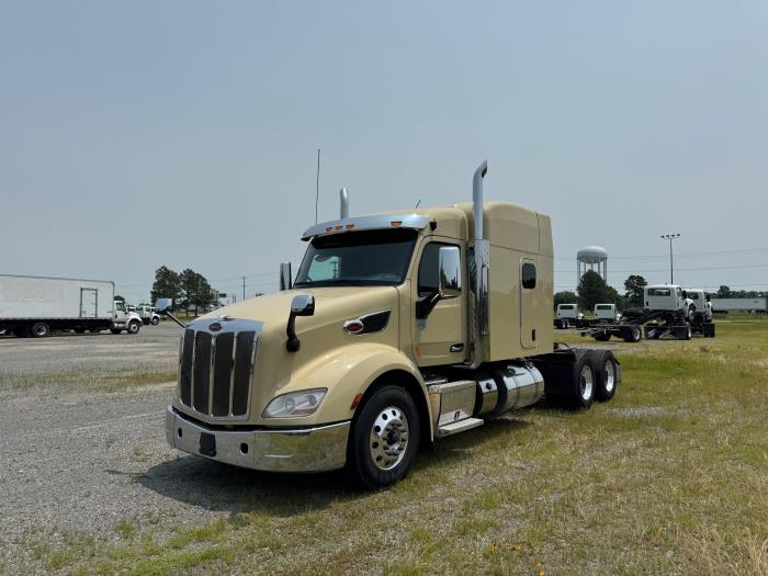 2021 Peterbilt 579-1