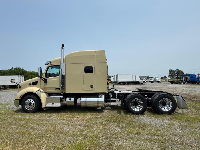 2021 Peterbilt 579-7