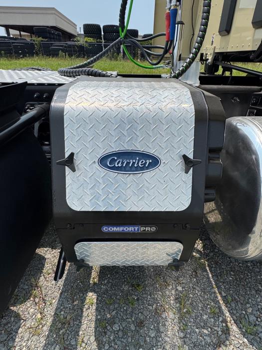 2021 Peterbilt 579-8