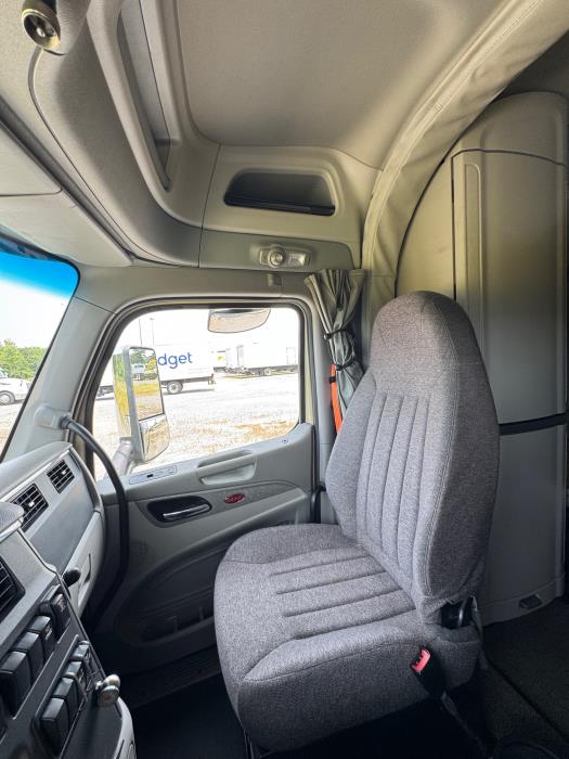 2021 Peterbilt 579-18