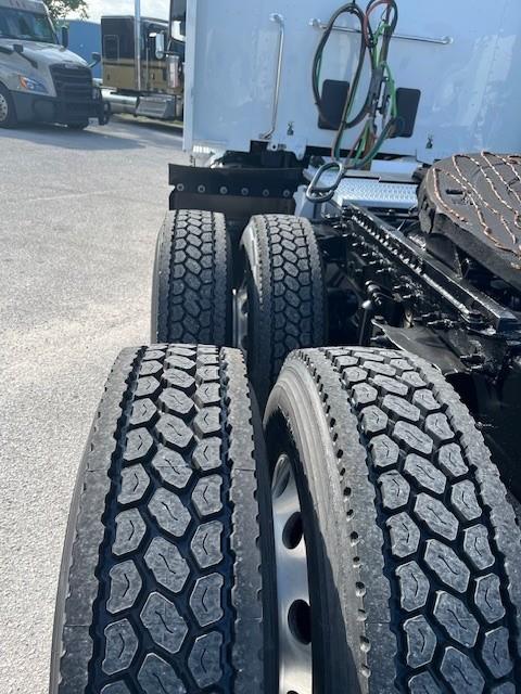 2021 Peterbilt 579-4