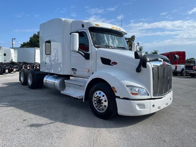 2021 Peterbilt 579-9