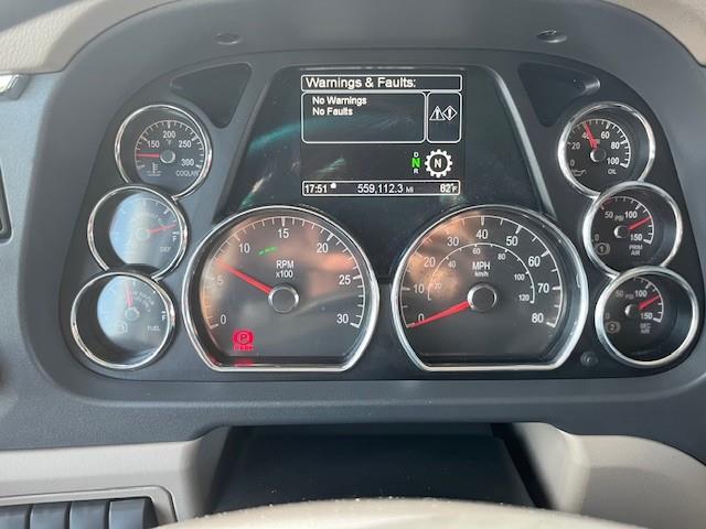 2021 Peterbilt 579-18