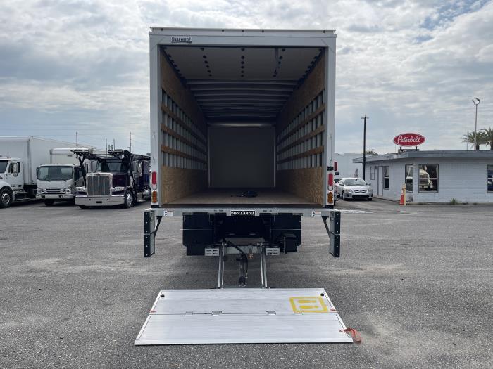 2025 Isuzu FTR-4