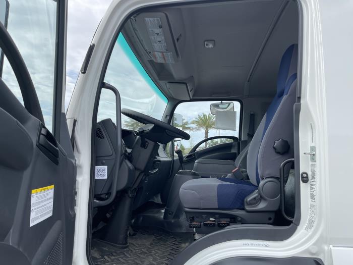 2025 Isuzu FTR-8