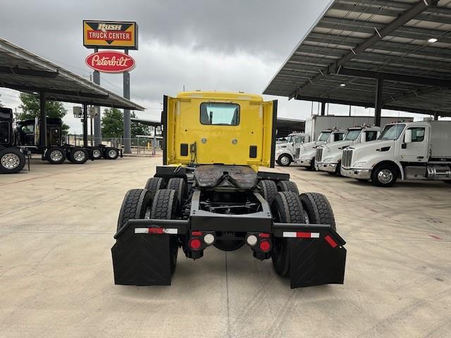 2021 Peterbilt 579-4