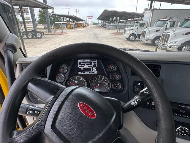 2021 Peterbilt 579-12