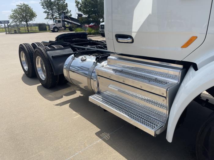 2021 Peterbilt 579-6