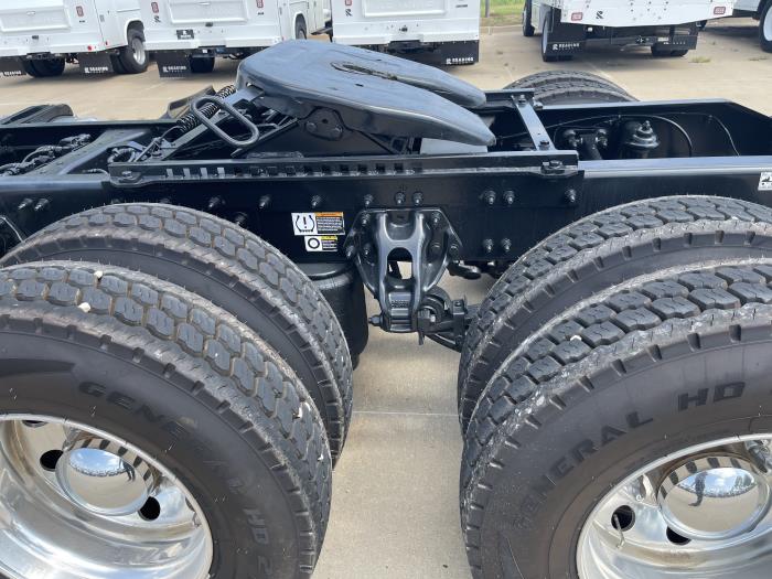 2021 Peterbilt 579-12