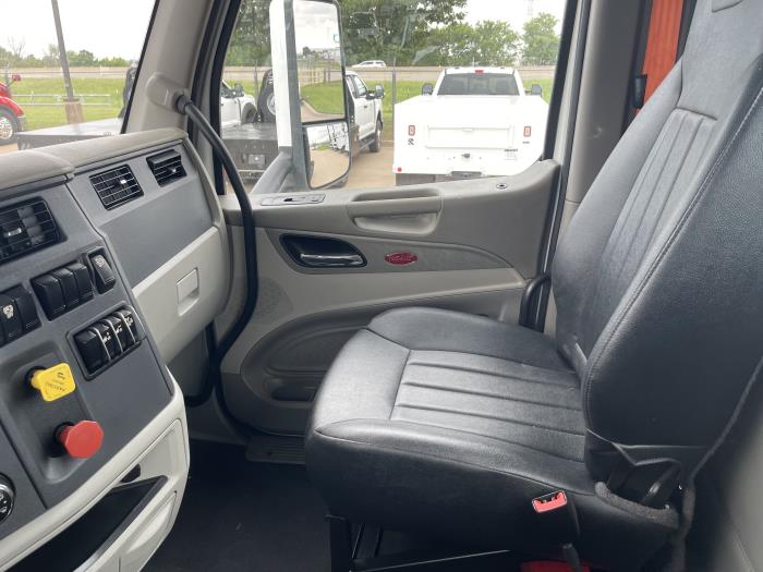2021 Peterbilt 579-15