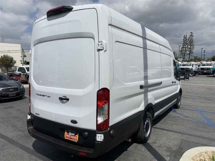 2025 Ford Transit-350-5