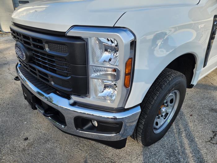 2025 Ford F-250-9