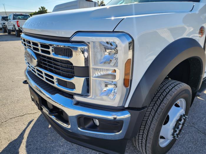 2025 Ford F-550-9