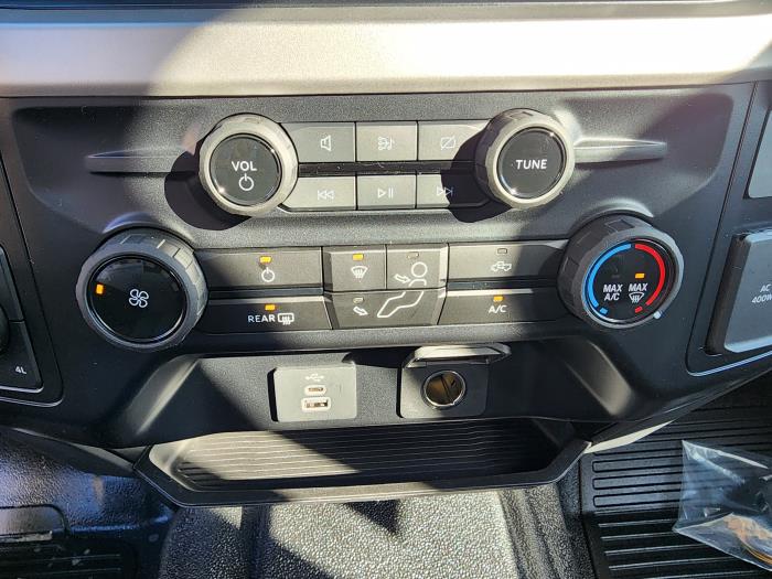 2025 Ford F-550-17