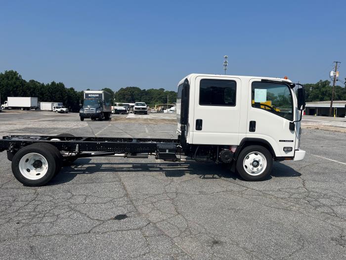 2026 Isuzu NRR-6