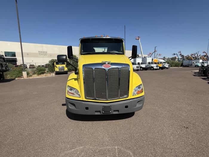 2021 Peterbilt 579-8