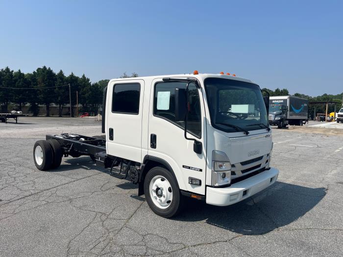 2026 Isuzu NRR-7