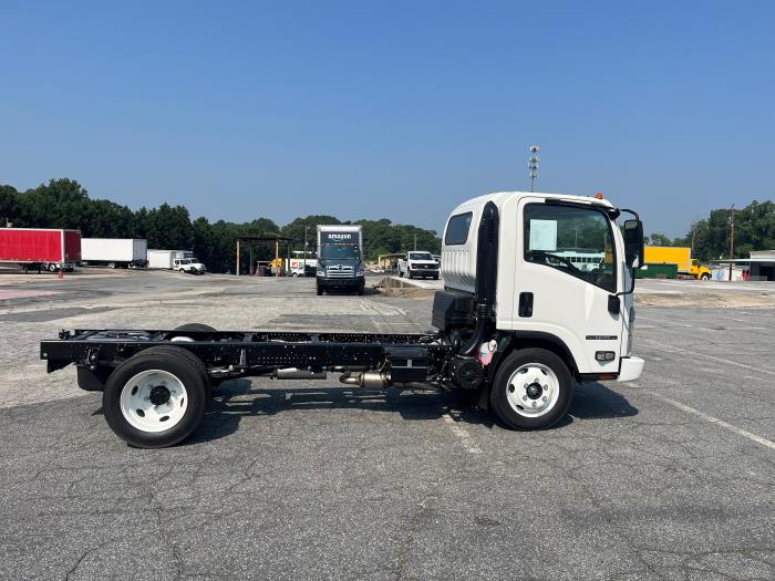 2026 Isuzu NPR-HD-4