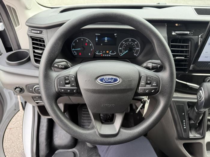 2024 Ford Transit-350-39