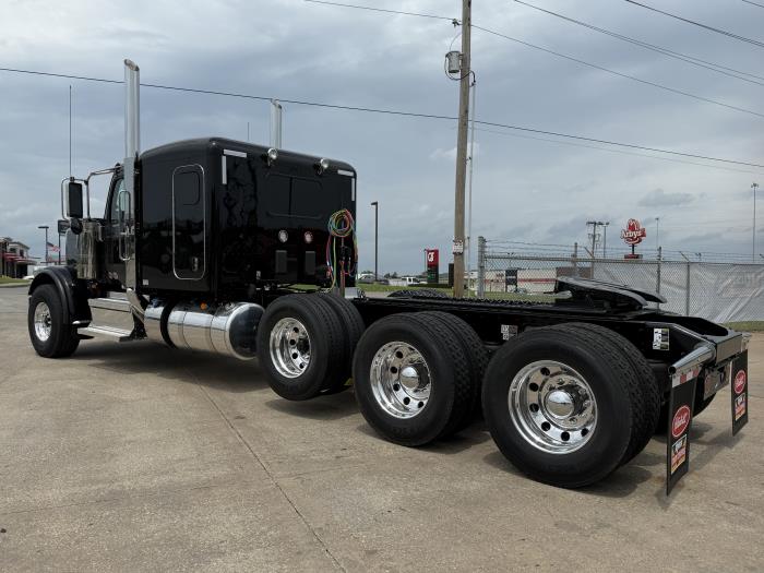 2026 Peterbilt 589-3