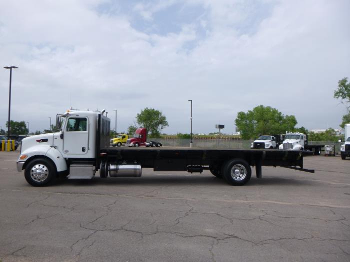 2020 Peterbilt 337-4