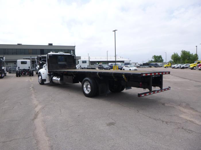 2020 Peterbilt 337-5