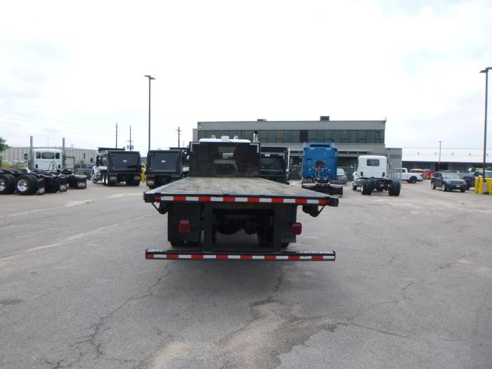 2020 Peterbilt 337-6